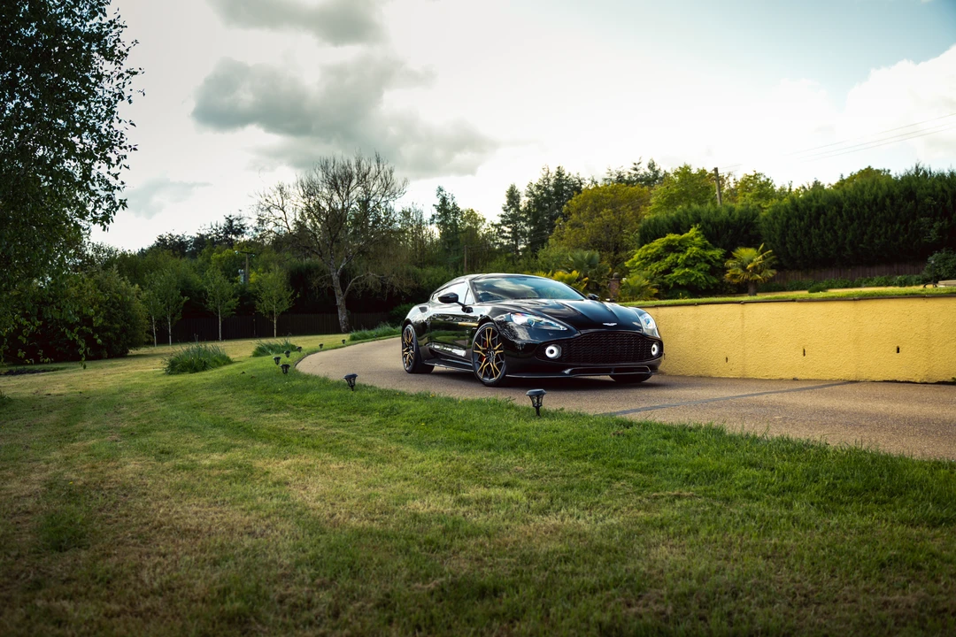 2019 Aston Martin Vanquish 2nd Gen - Image 10 of 31