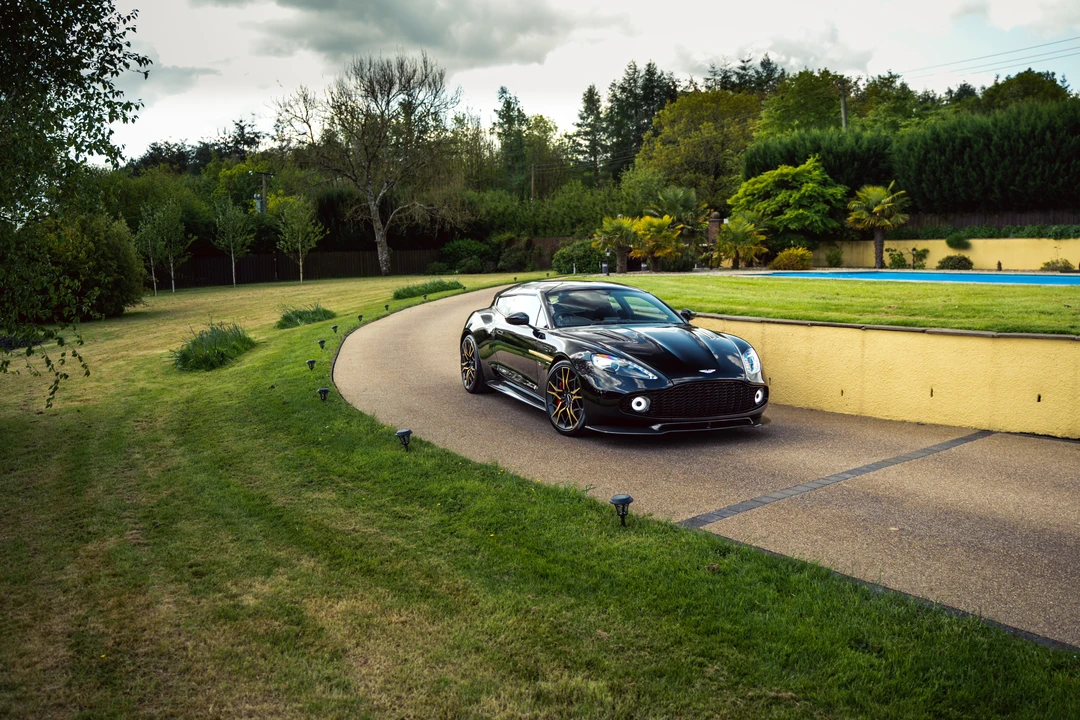 2019 Aston Martin Vanquish 2nd Gen - Image 11 of 31