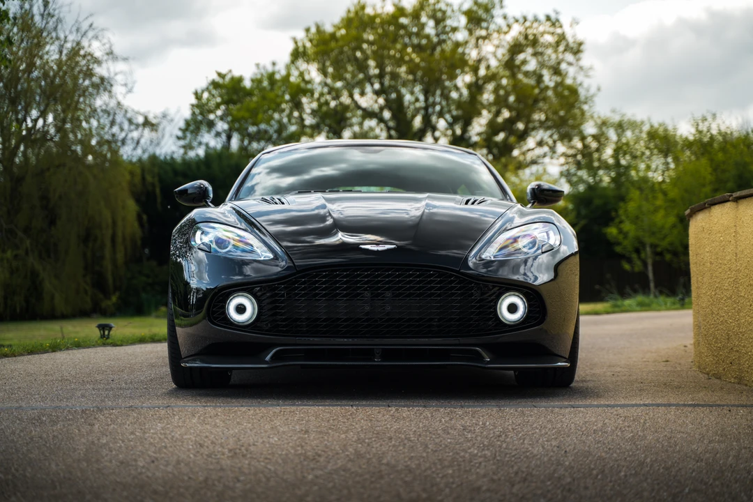 2019 Aston Martin Vanquish 2nd Gen - Image 13 of 31