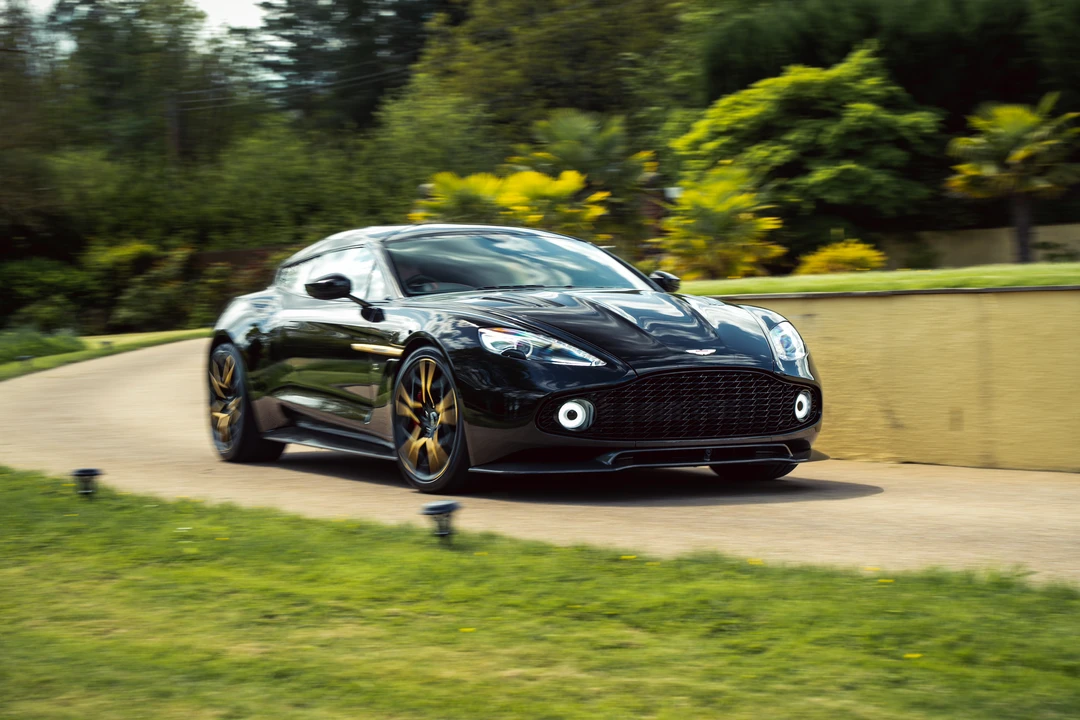 2019 Aston Martin Vanquish 2nd Gen - Image 19 of 31