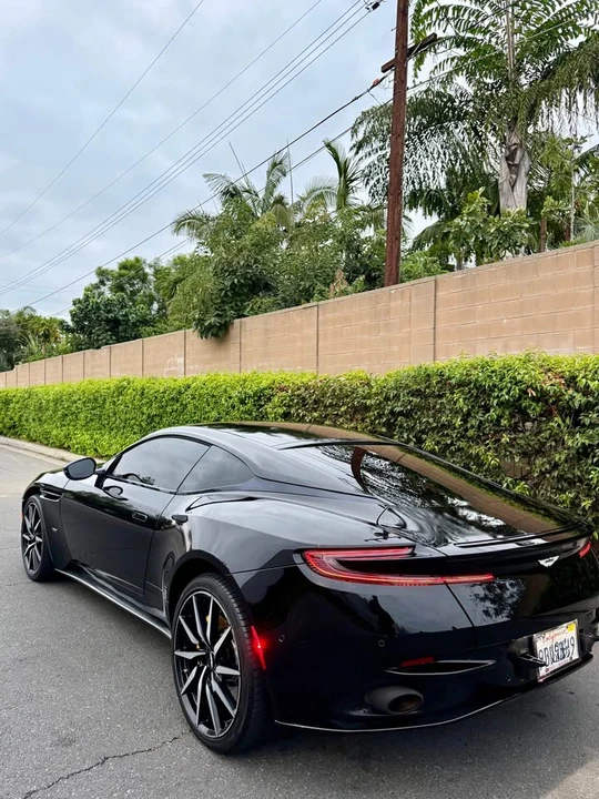 2019 Aston Martin DB11 - Image 9 of 9