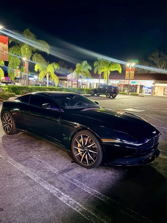 2019 Aston Martin DB11 - Image 2 of 9