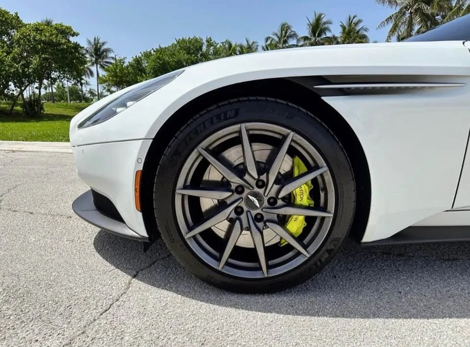 2019 Aston Martin DB11 Volante - Image 2 of 11