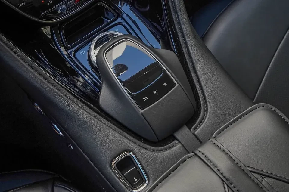 2019 Aston Martin DBS Superleggera - Image 16 of 20