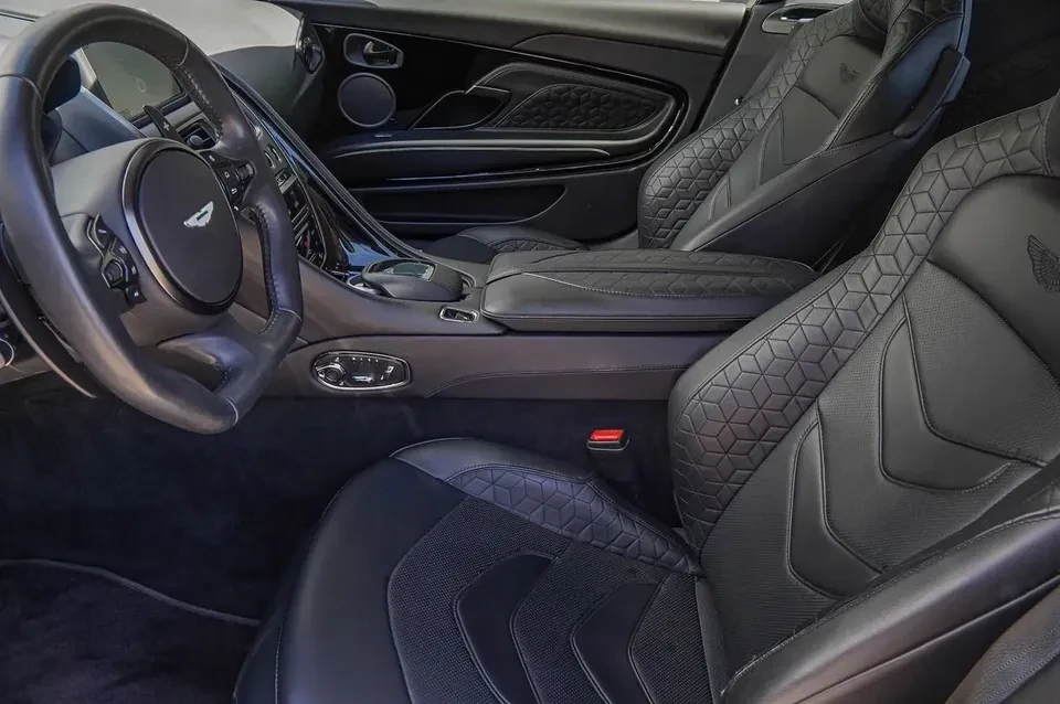 2019 Aston Martin DBS Superleggera - Image 9 of 20