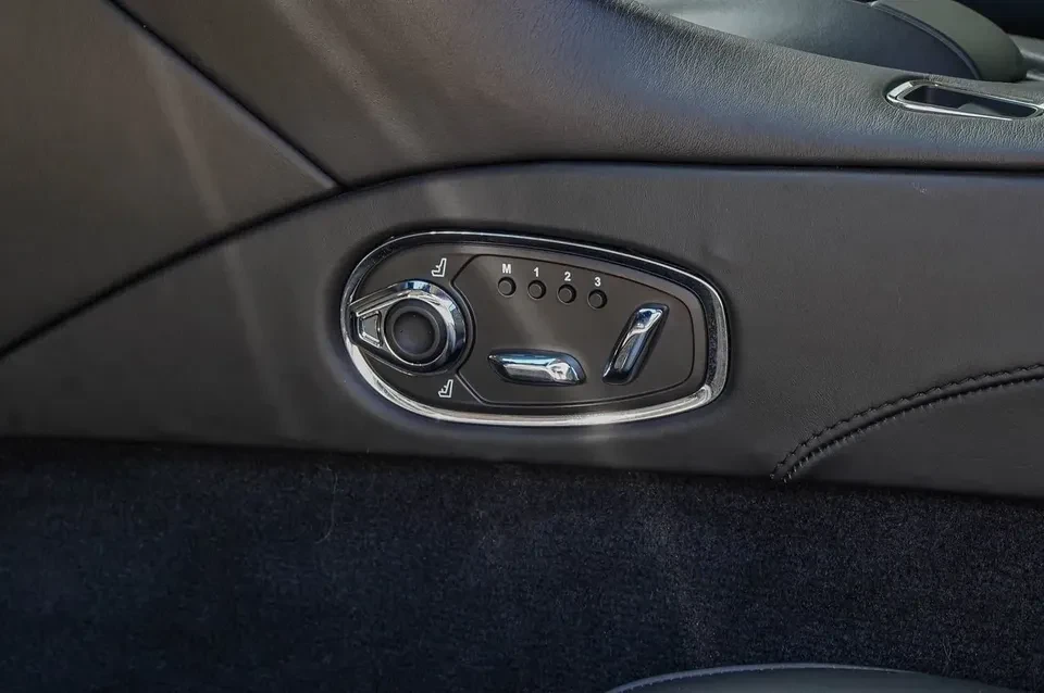 2019 Aston Martin DBS Superleggera - Image 10 of 20