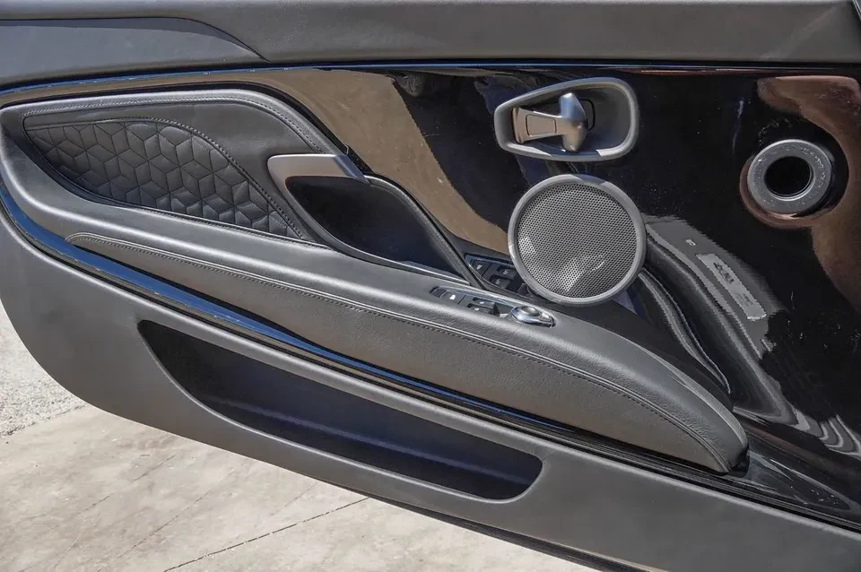 2019 Aston Martin DBS Superleggera - Image 8 of 20