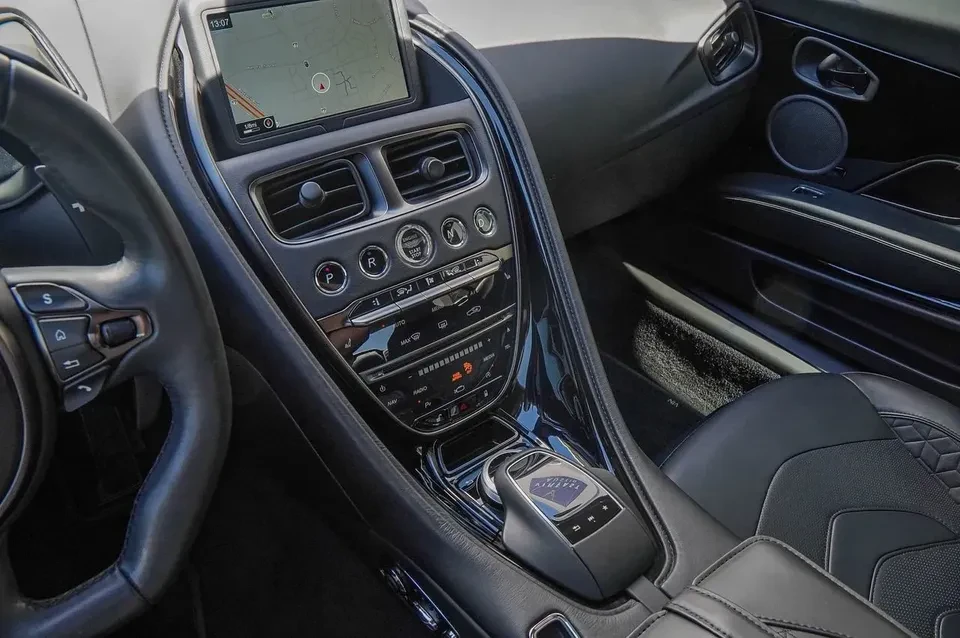 2019 Aston Martin DBS Superleggera - Image 15 of 20