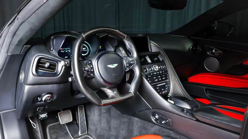 2019 Aston Martin DBS Superleggera - Image 10 of 11