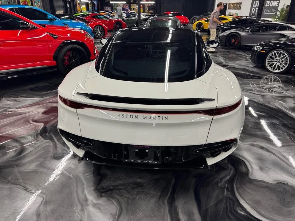 2019 Aston Martin DBS Superleggera - Image 5 of 8