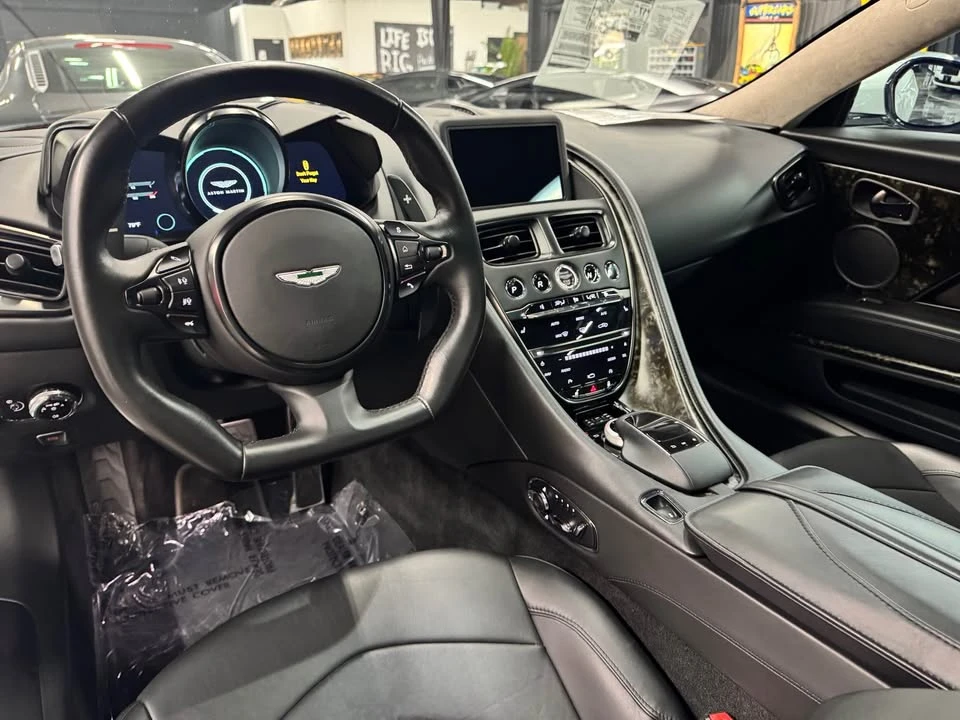 2019 Aston Martin DBS Superleggera - Image 6 of 8