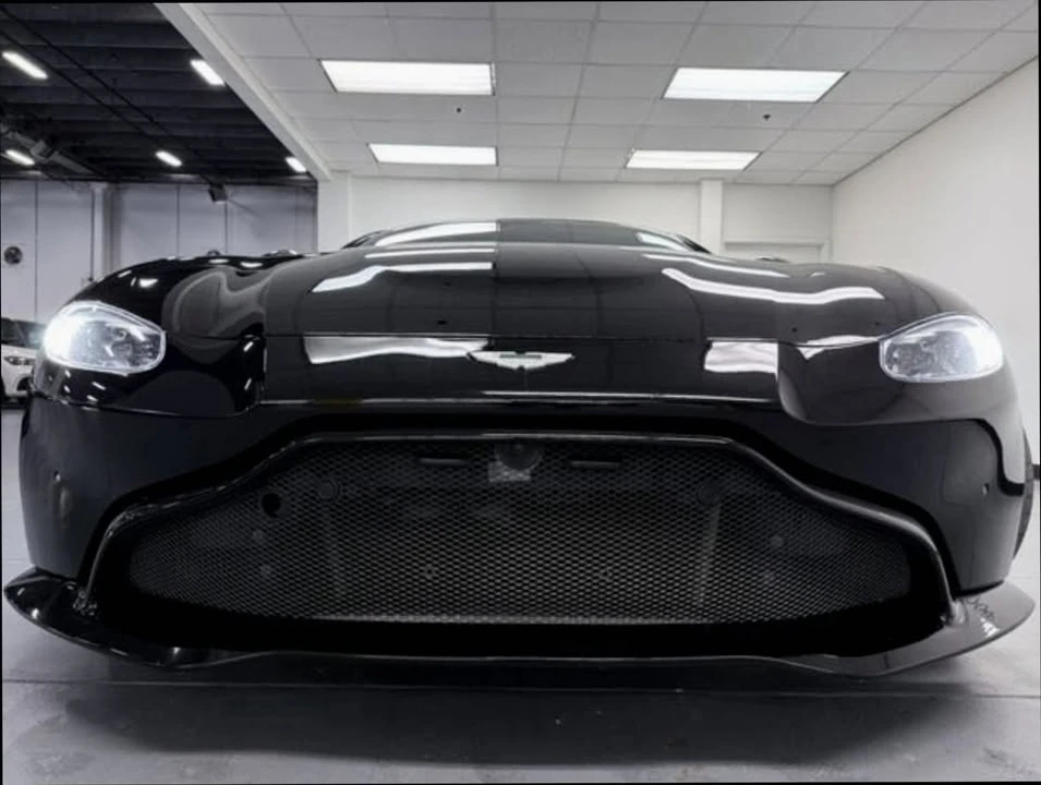 2019 Aston Martin V8 Vantage (2019+) - Image 2 of 15
