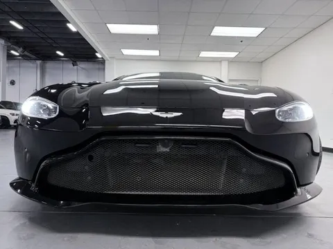 2019 Aston Martin V8 Vantage (2019+) - Image 2 of 17