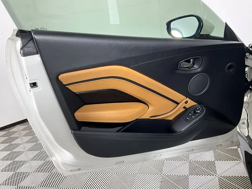 2019 Aston Martin V8 Vantage (2019+) - Image 10 of 12