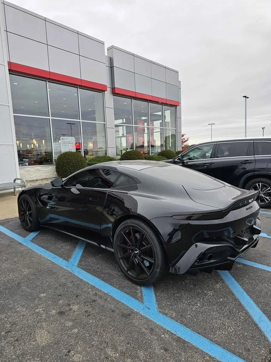 2019 Aston Martin V8 Vantage (2019+) - Image 3 of 11