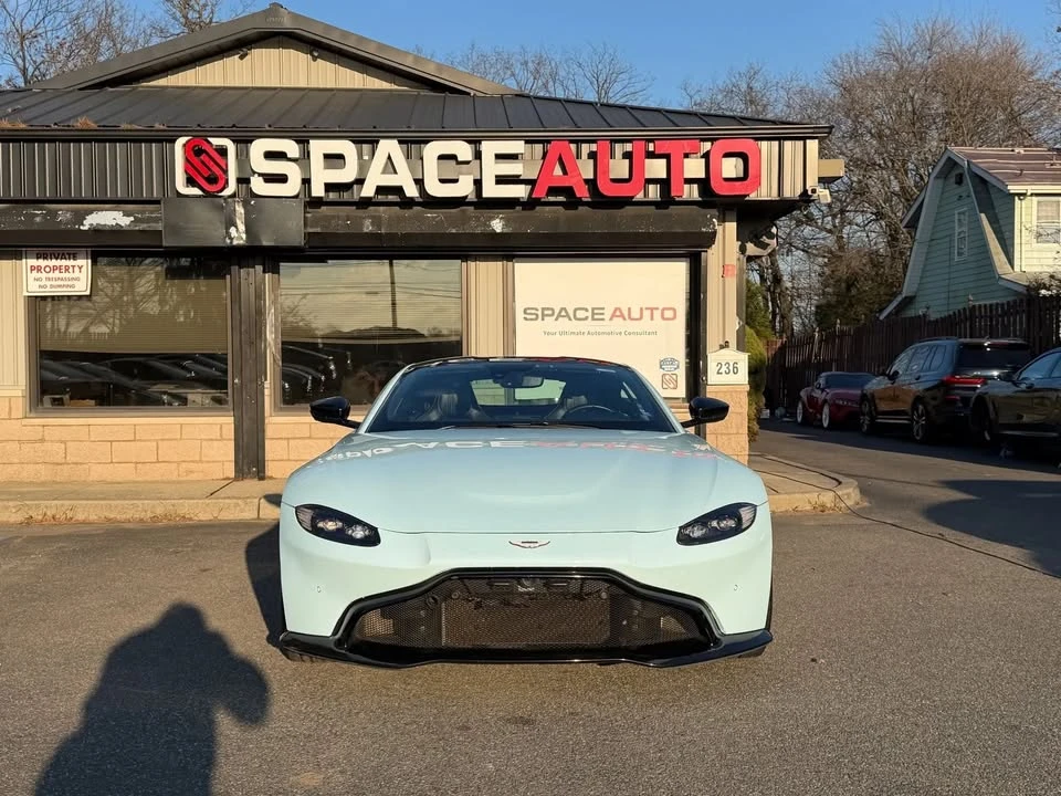 2019 Aston Martin V8 Vantage (2019+) - Image 2 of 9