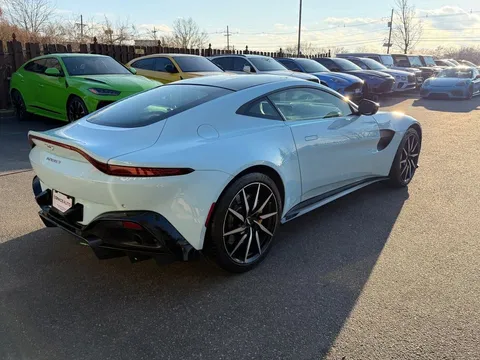 2019 Aston Martin V8 Vantage (2019+) - Image 4 of 9