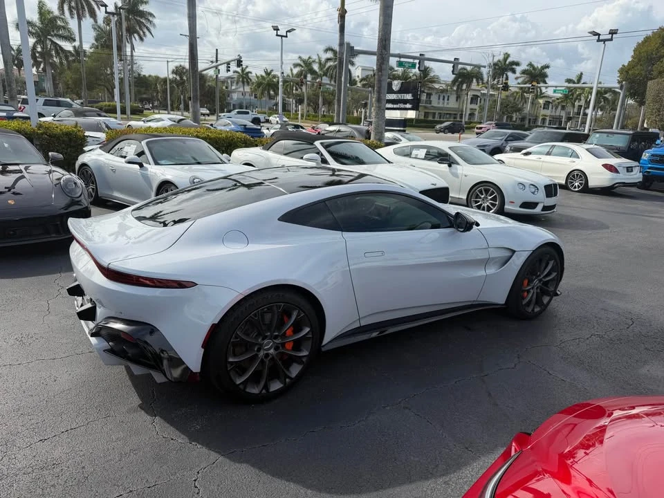 2019 Aston Martin V8 Vantage (2019+) - Image 8 of 15