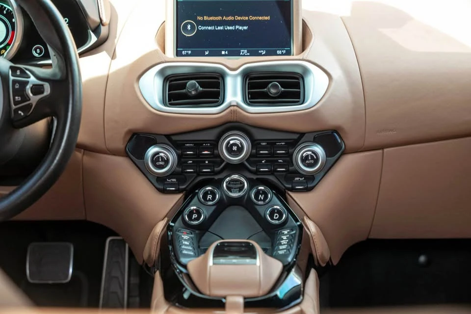 2019 Aston Martin V8 Vantage (2019+) - Image 16 of 20
