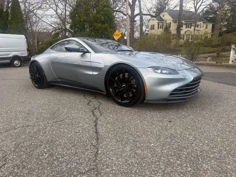 2019 Aston Martin V8 Vantage (2019+) - Image 2 of 17