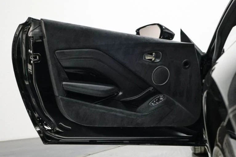 2019 Aston Martin V8 Vantage (2019+) - Image 12 of 20