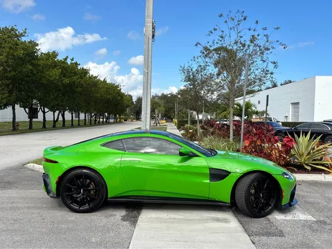 2019 Aston Martin V8 Vantage (2019+) - Image 2 of 13