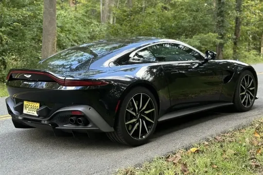 2019 Aston Martin V8 Vantage (2019+) - Image 4 of 16