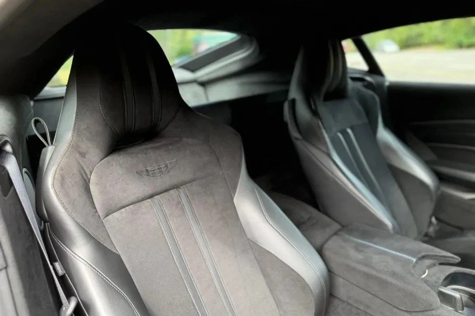2019 Aston Martin V8 Vantage (2019+) - Image 12 of 16