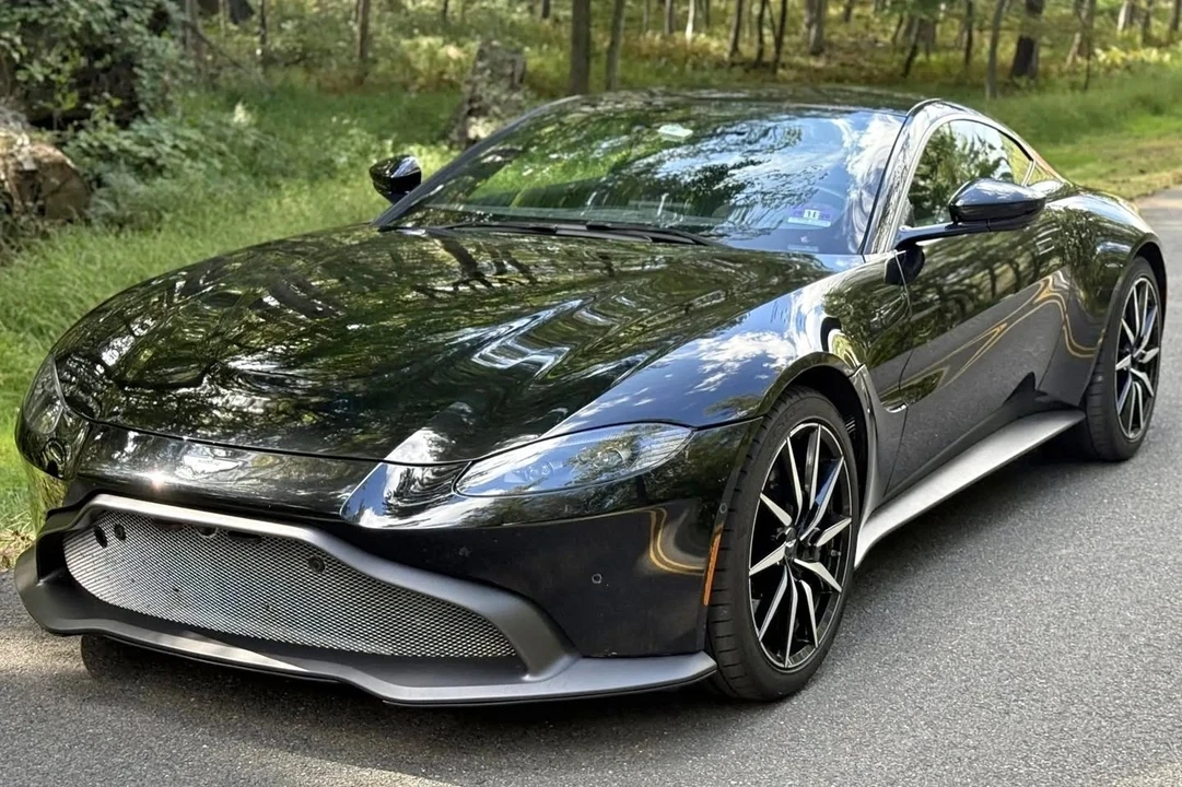 2019 Aston Martin V8 Vantage (2019+) - Image 1 of 16