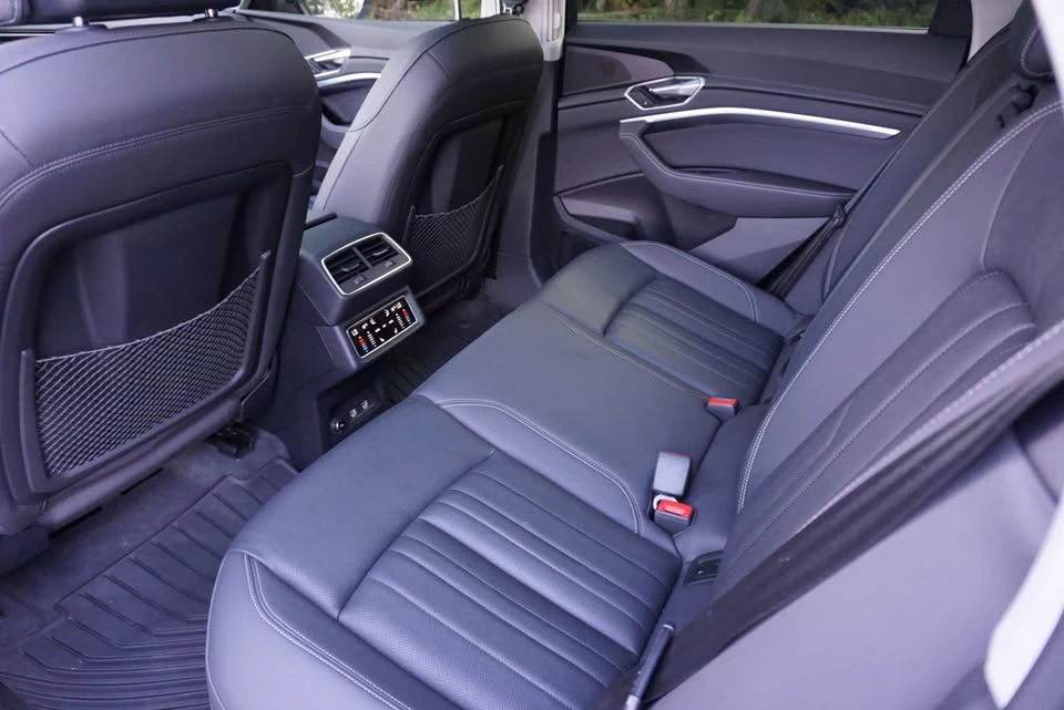 2019 Audi e-tron - Image 9 of 20