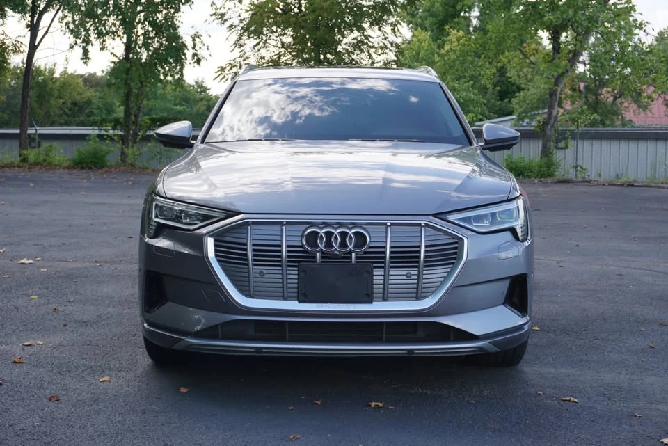 2019 Audi e-tron - Image 2 of 20