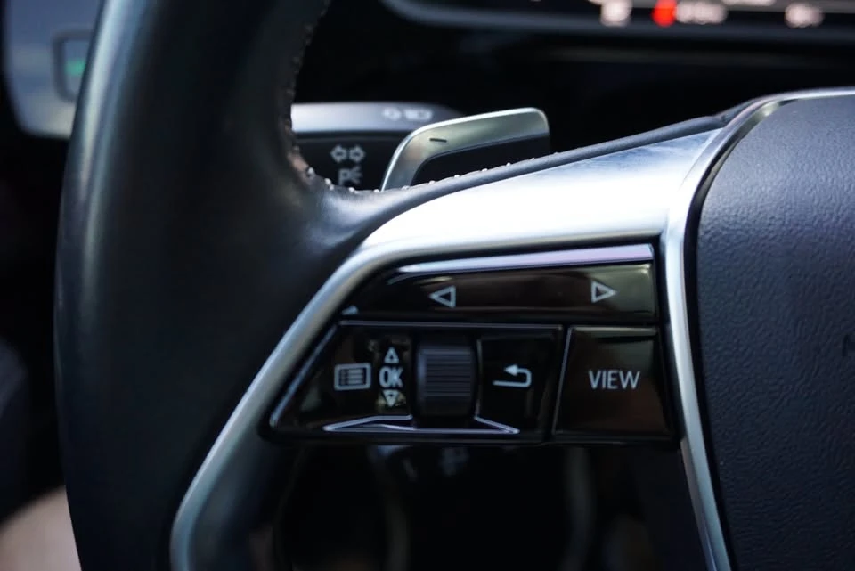 2019 Audi e-tron - Image 15 of 20