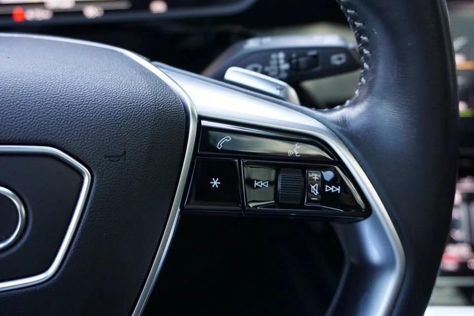 2019 Audi e-tron - Image 16 of 20