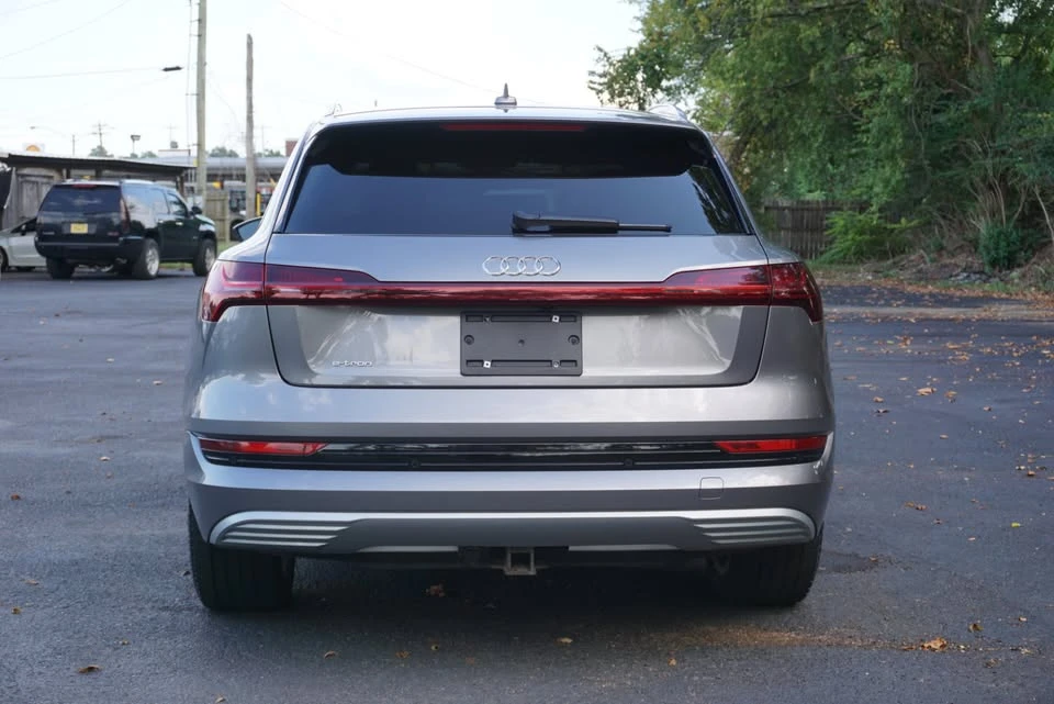 2019 Audi e-tron - Image 5 of 20