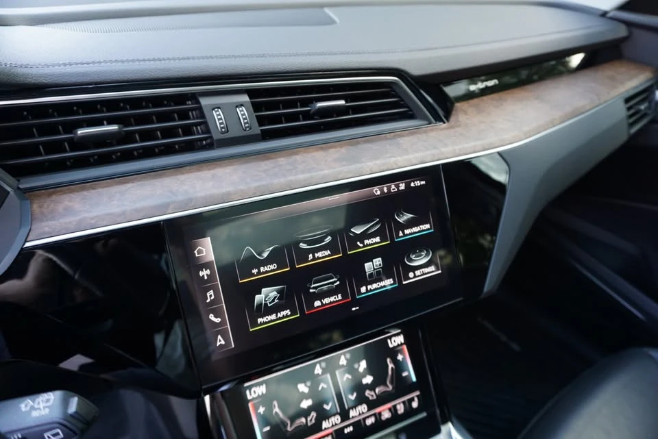 2019 Audi e-tron - Image 14 of 20