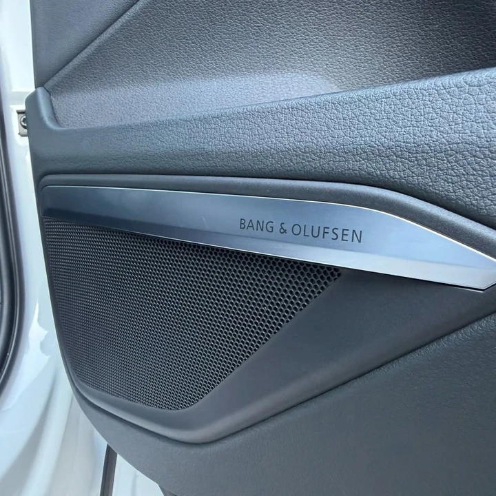 2019 Audi e-tron - Image 12 of 20
