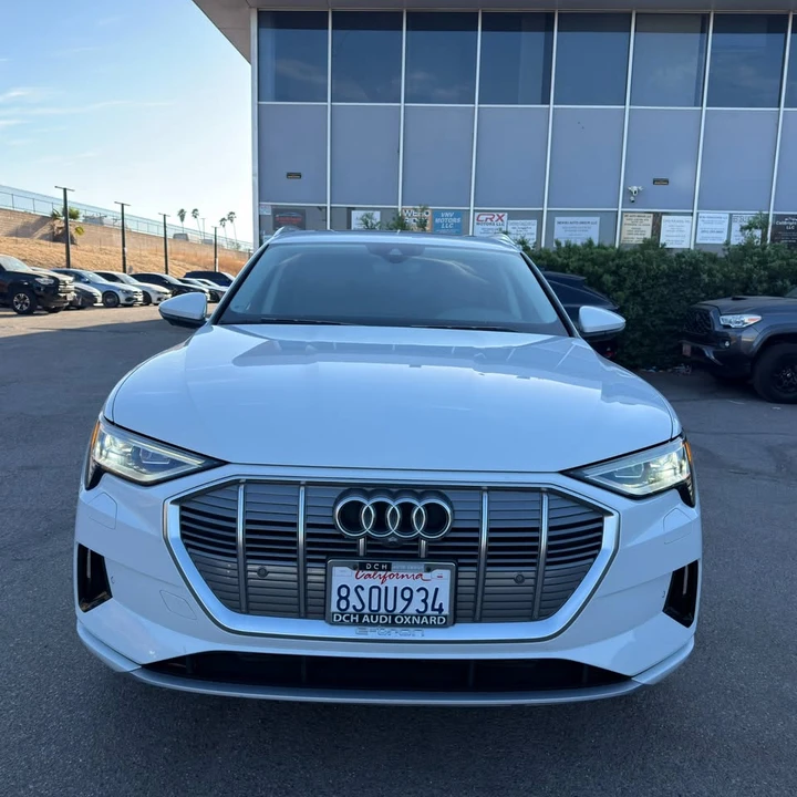 2019 Audi e-tron - Image 2 of 20