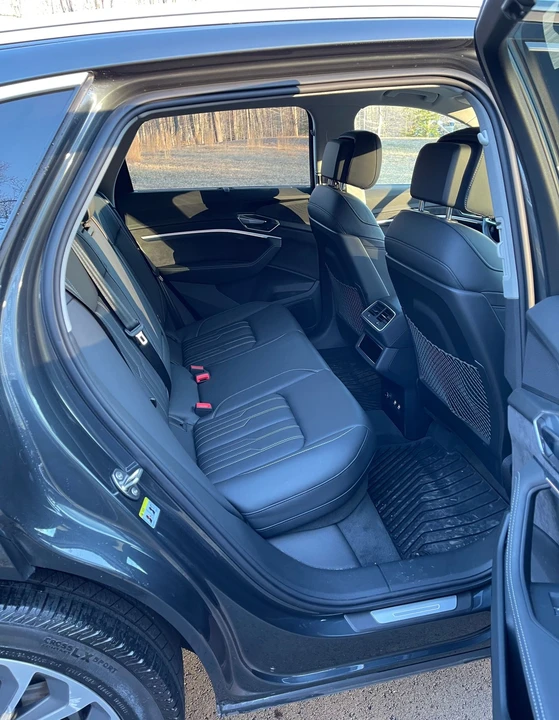 2019 Audi e-tron - Image 7 of 8