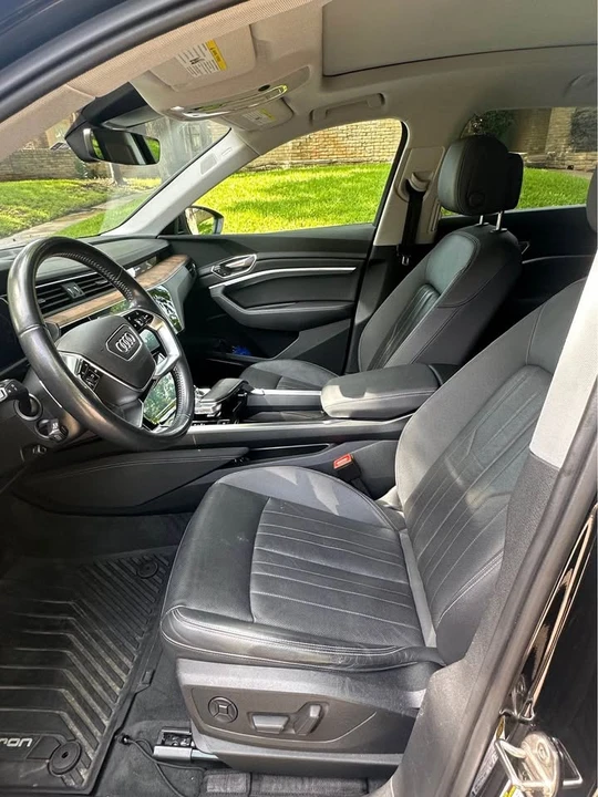 2019 Audi e-tron - Image 5 of 10