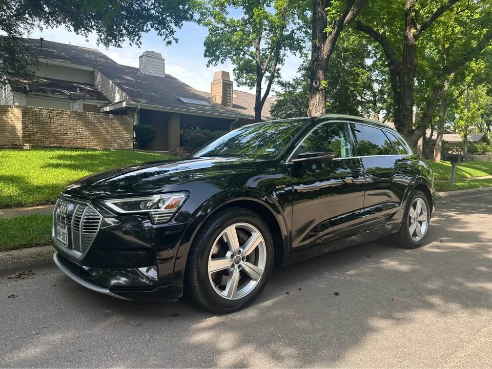 2019 Audi e-tron - Image 2 of 10