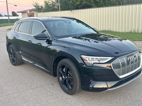 2019 Audi E-Tron Premium Plus