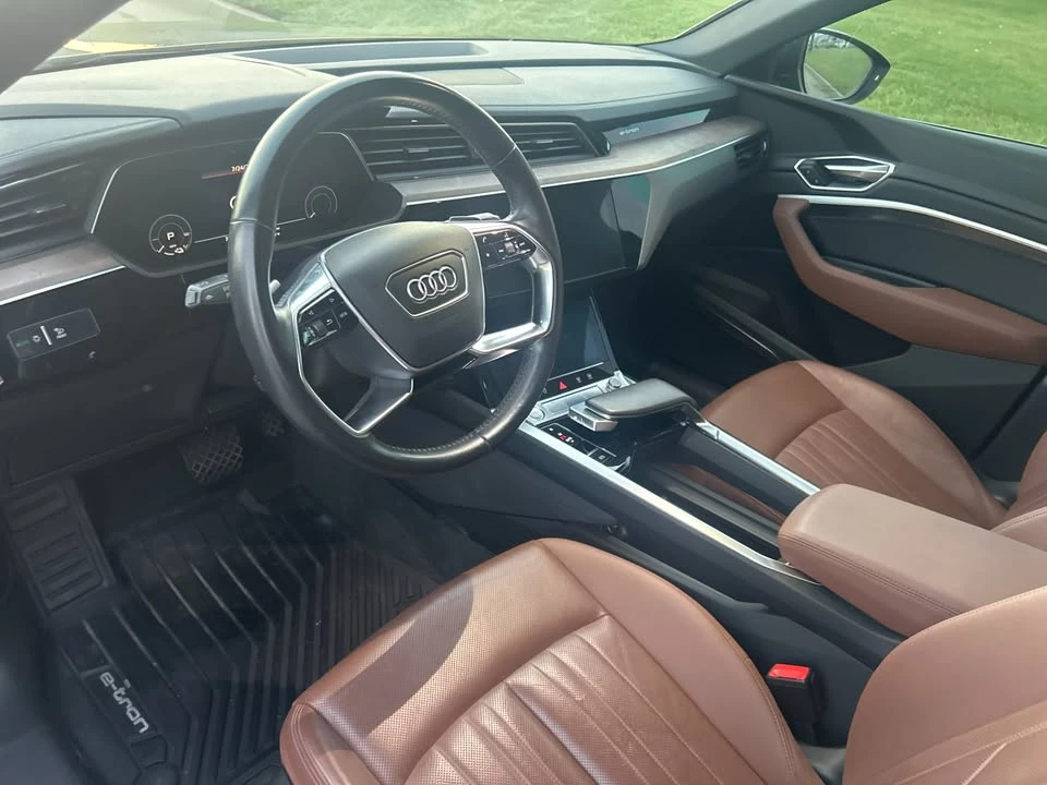 2019 Audi e-tron - Image 10 of 18