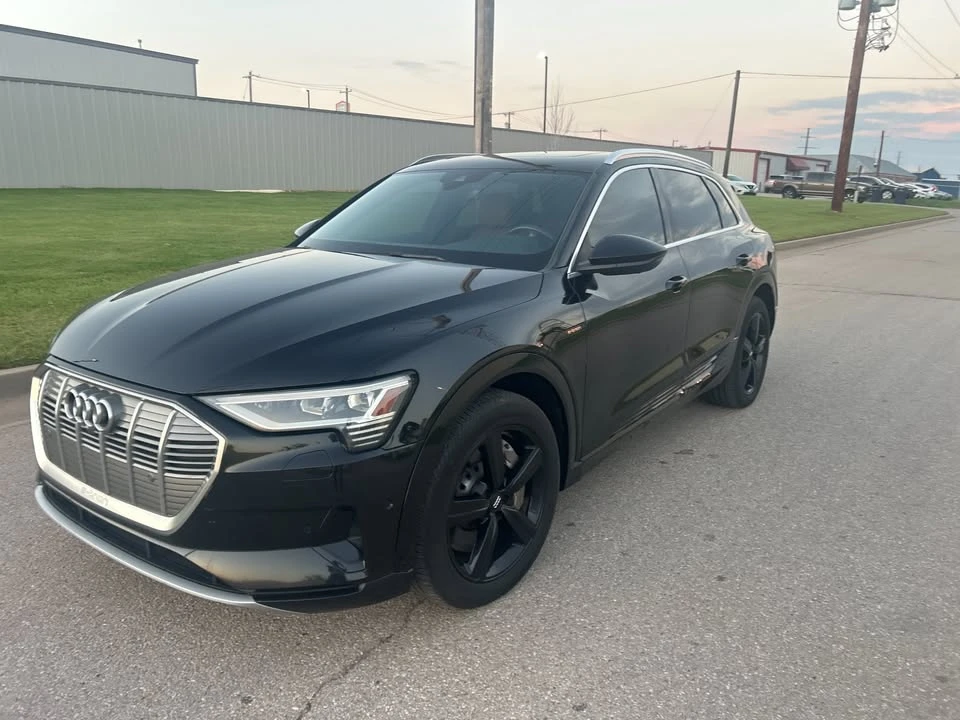 2019 Audi e-tron - Image 6 of 18