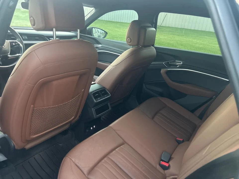 2019 Audi e-tron - Image 11 of 18