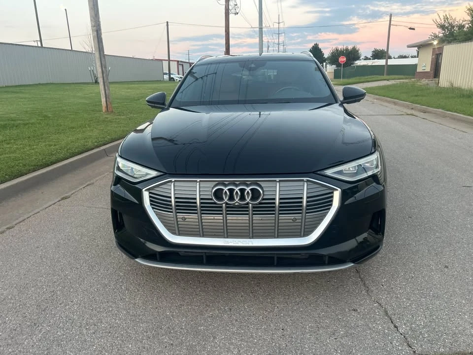 2019 Audi e-tron - Image 7 of 18