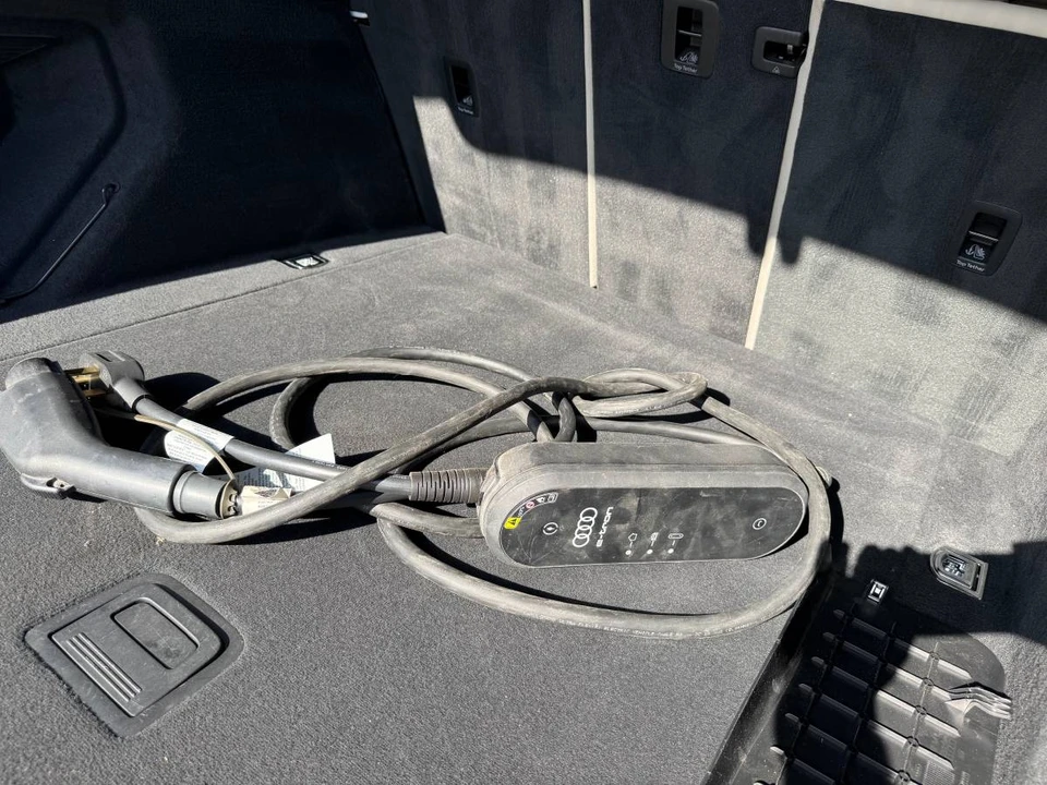 2019 Audi e-tron - Image 10 of 10