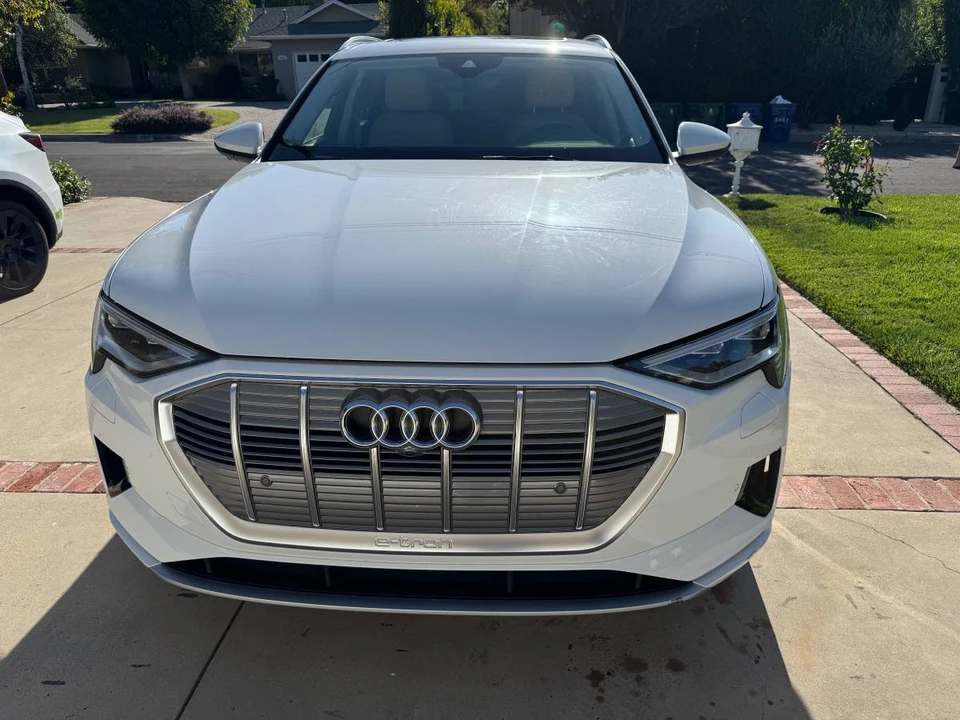 2019 Audi e-tron - Image 6 of 10