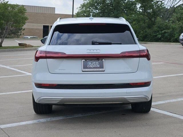 2019 Audi e-tron - Image 7 of 16