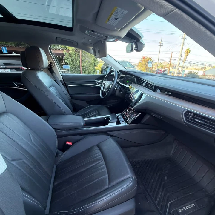 2019 Audi e-tron - Image 8 of 20