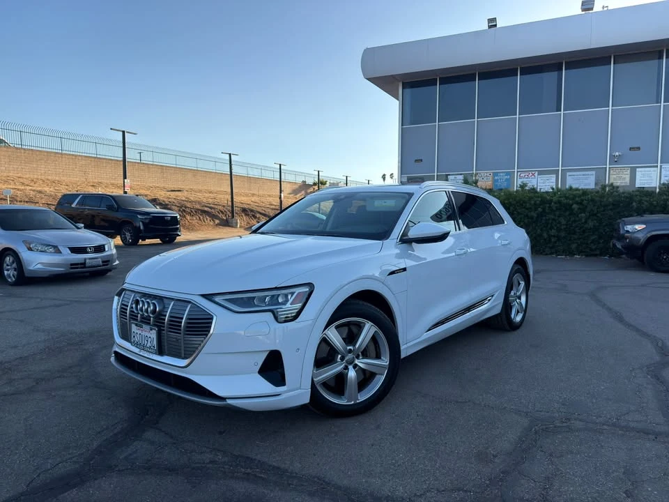 2019 Audi e-tron - Image 11 of 20